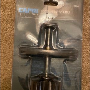 Capri tools spreader